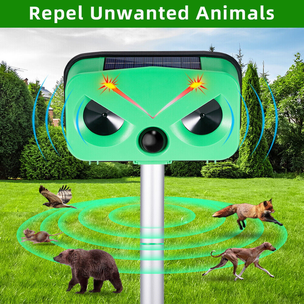 Ultrasonic Outdoor Animal Repeller, Outdoor Solar Powered Animal Repeller Waterproof with Motion Sensor & Flashing Light